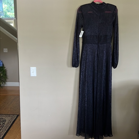 BETSY & ADAM Metallic-Threaded Front-Cutout Gown In Navy. - Picture 9 of 17